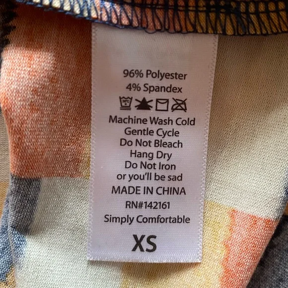 Lularoe Gigi Multi-colored Block Print Short Sleeve Tee Size XS NWT - Picture 5 of 5